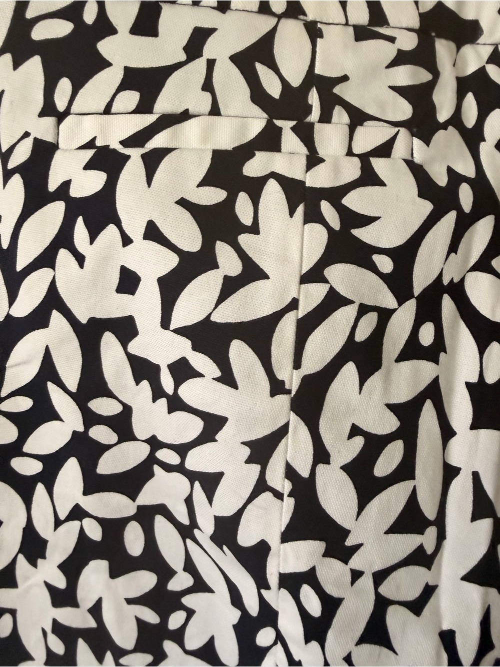 Oscar de la Renta Black and White Floral Wide-Leg Pants - Picture 9 of 11